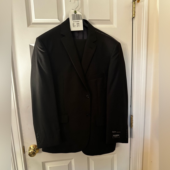 Jos A Banks Charcoal Suit- 46R/40W- Brand new - Picture 11 of 11